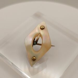 Victorian Mother Of Pearl Diamond Shaped Sash Clip Pin C Clasp Antique